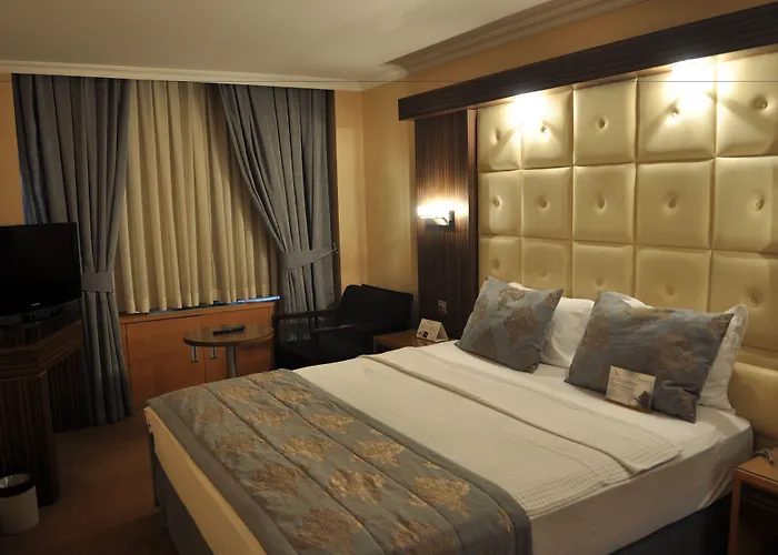 سورملي ادانا فندق أضنه