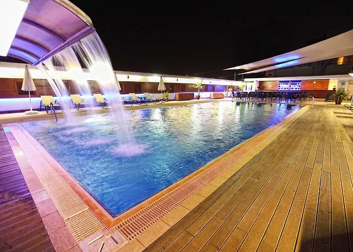 سورملي ادانا فندق